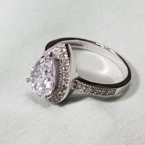 Sterling silver pear halo ring - Picture 5 of 5